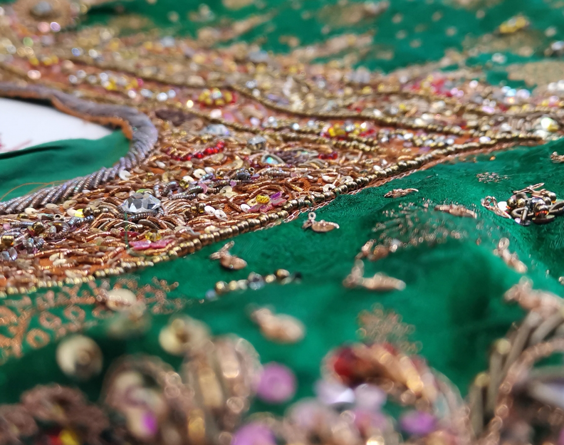 Buy and Sell Vintage at chambeili Pre-owned